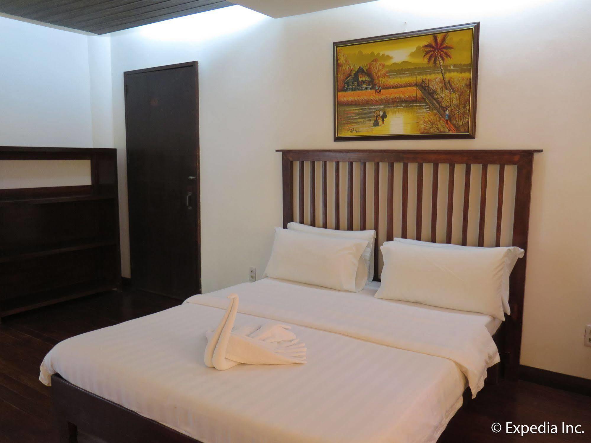 Planet Dive Hotel Mabini  Exterior photo